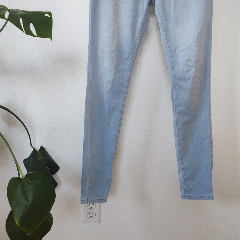 Old Navy Light Blue Rockstar Skinny Jeans - Picture 3 of 6